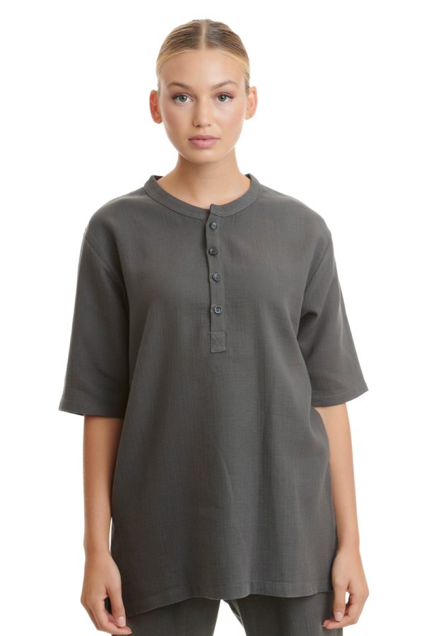 Unisex Buttoned Top